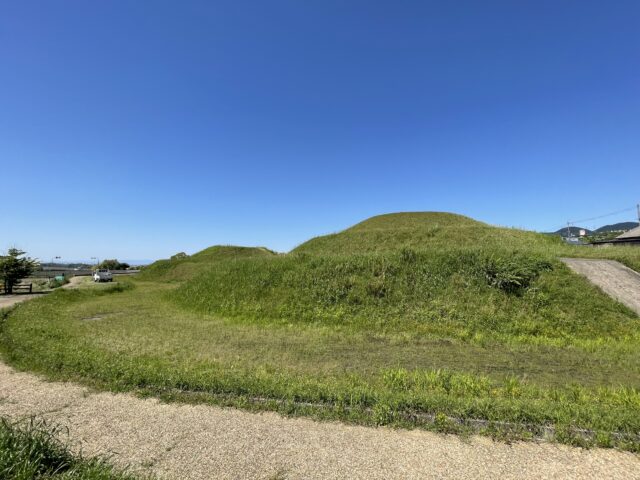 大阪・河南町「金山古墳」全体